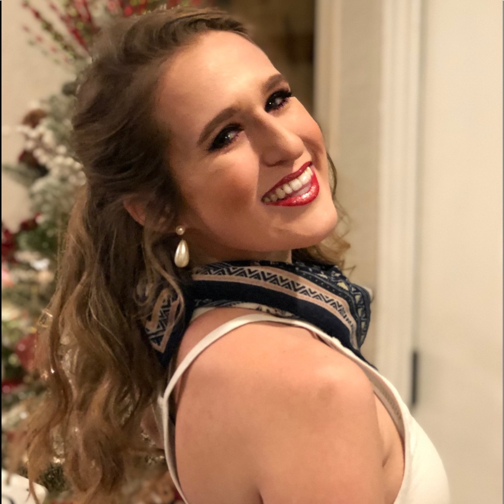 Meet your Posher, Makayla